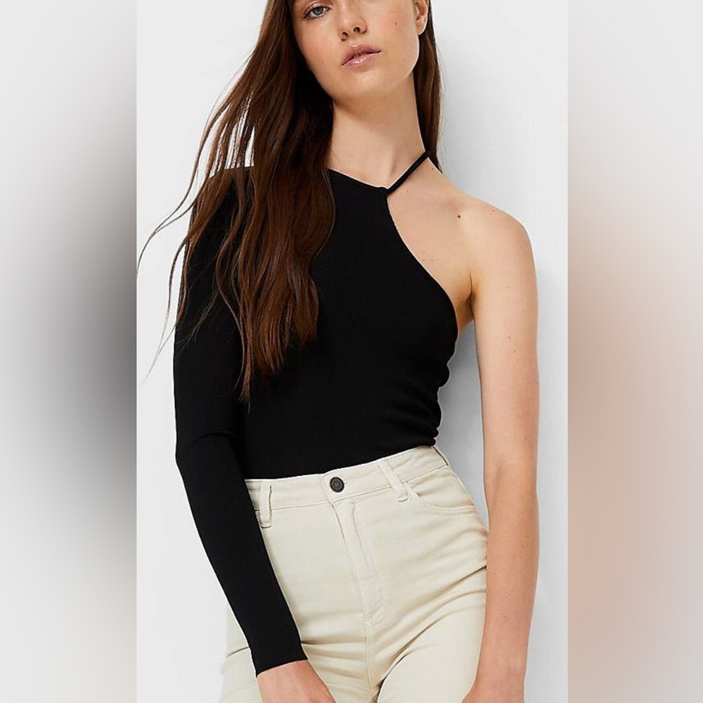 Black Stradivarius asymmetrical top